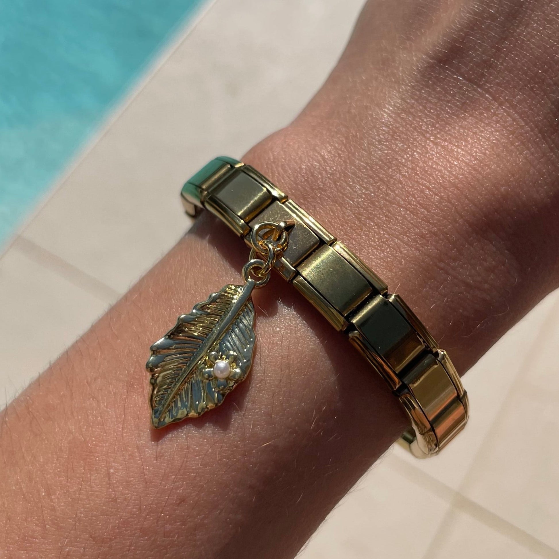 Pendentif feuille doré - Bellacharms